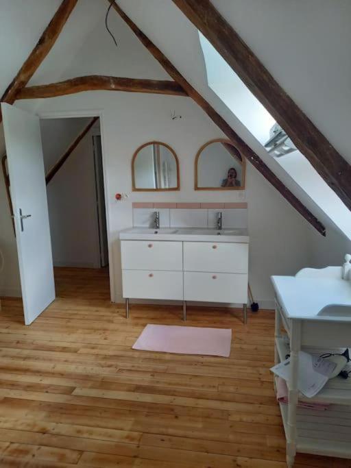 Ferienhaus Maison, Calme Avec Cheminee. Botmeur