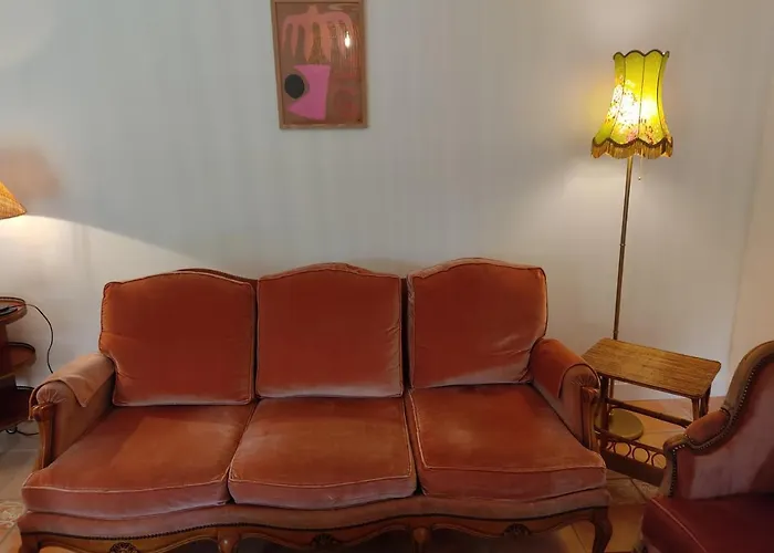 Maison, Calme Avec Cheminee.